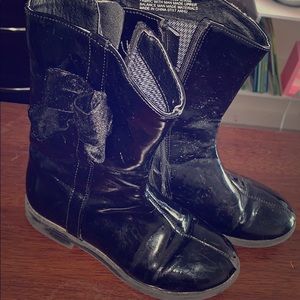 Girls boots